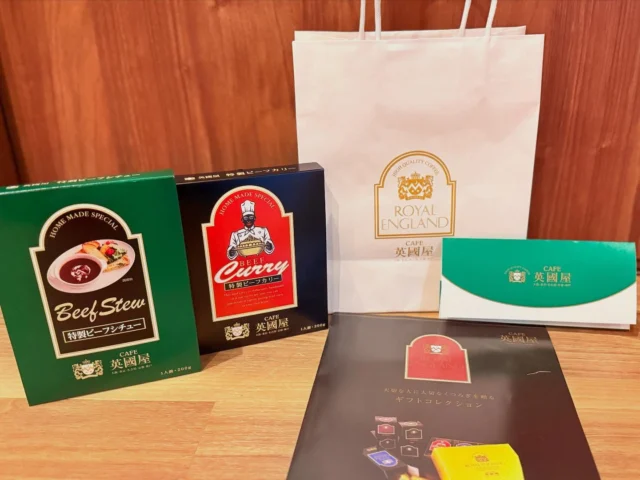 2025/5/10（土）開催の
『英國屋presents 2025年度 U15大阪ジュニアゴルフクラブチーム対抗戦 春季大会 supported by TEAM-I 大阪』
に特別協賛していただきました英國屋様より、参加者の皆様に
素敵な参加賞をご提供いただきました！！
誠に有難うございます。参加チームの皆さん楽しみにしててくださいね😌⛳️

#英國屋
#ジュニアゴルフクラブチーム連盟
#ジュニアゴルフ
#ジュニアゴルファー
#JGCF
#太子ゴルフ倶楽部 #エンジョイゴルフ #スクランブルゴルフ #ゴルフ部 #ゴルフ #生涯スポーツ #しばケア #目土 #目土をしよう！ #挨拶 #加盟チーム募集中